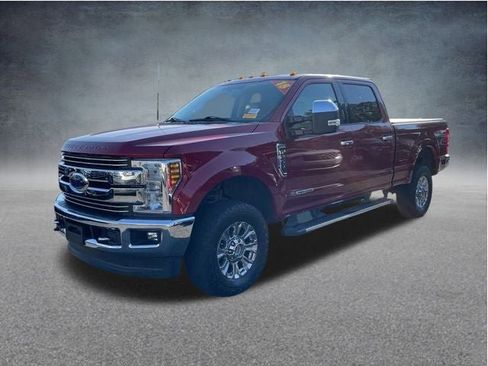 Used 2018 Ford F250 Lariat w/ Chrome Package image 8