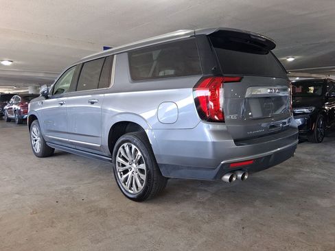 Used 2022 GMC Yukon XL Denali image 3