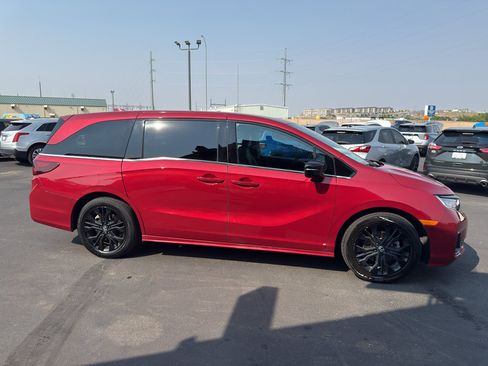 Used 2025 Honda Odyssey Sport-L image 5