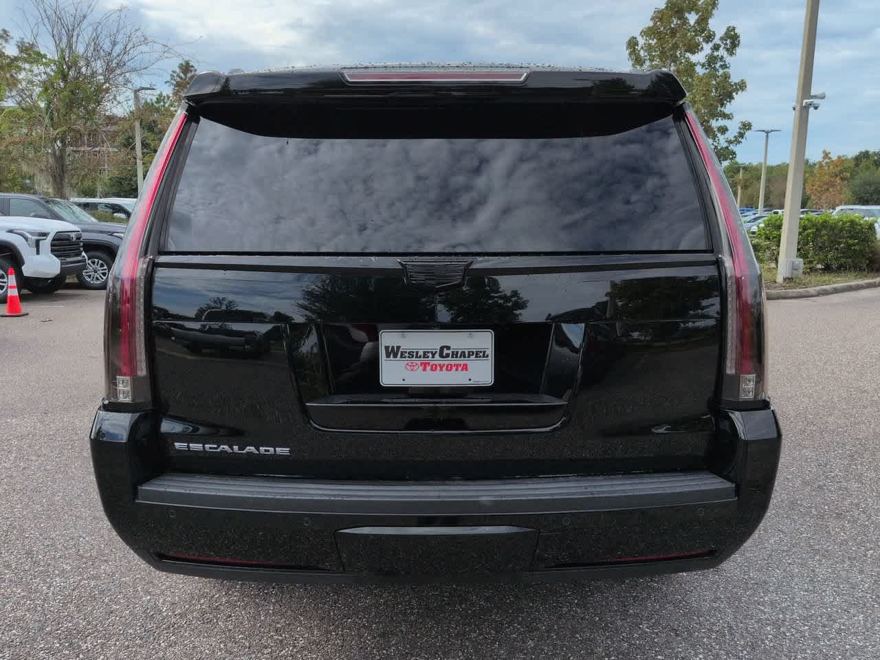 Used 2016 Cadillac Escalade ESV Luxury AWD/4WD image 5