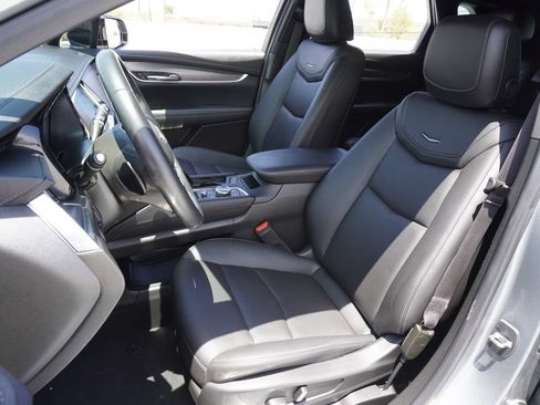 Used 2023 Cadillac XT5 Luxury FWD image 13