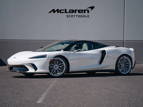 Used 2025 McLaren GTS image 2