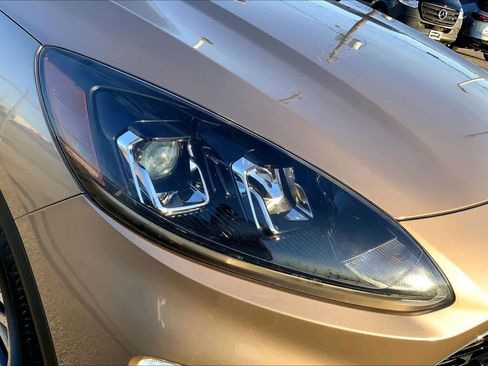 Used 2020 Ford Escape SEL image 28