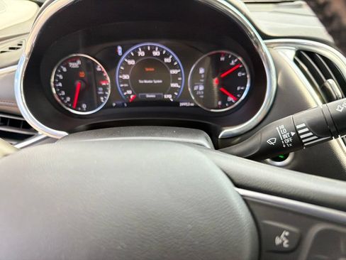 Used 2022 Chevrolet Malibu Premier FWD image 24