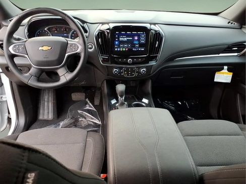 Used 2023 Chevrolet Traverse LT w/ LPO, Floor Liner Package AWD/4WD image 12