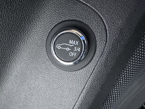 Used 2020 GMC Acadia SLE w/ Driver Convenience Package FWD image 61