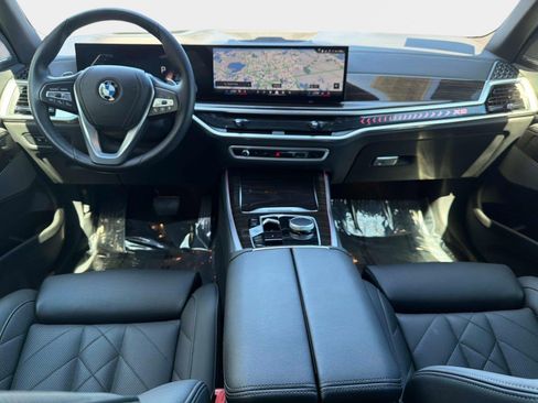 Used 2025 BMW X5 xDrive40i AWD/4WD image 32