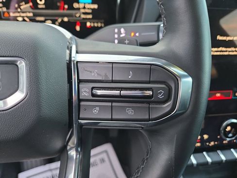 Used 2025 GMC Terrain Elevation image 19