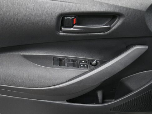 Used 2025 Toyota Corolla LE FWD image 12