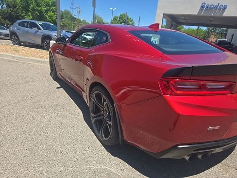 Used 2017 Chevrolet Camaro SS RWD image 4