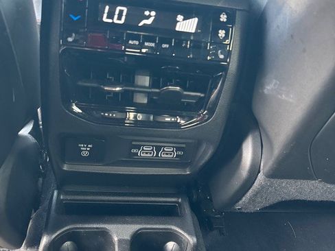 Used 2022 Jeep Grand Cherokee L Overland image 13