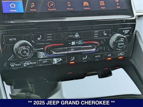 New 2025 Jeep Grand Cherokee Limited w/ Black Appearance Package image 23