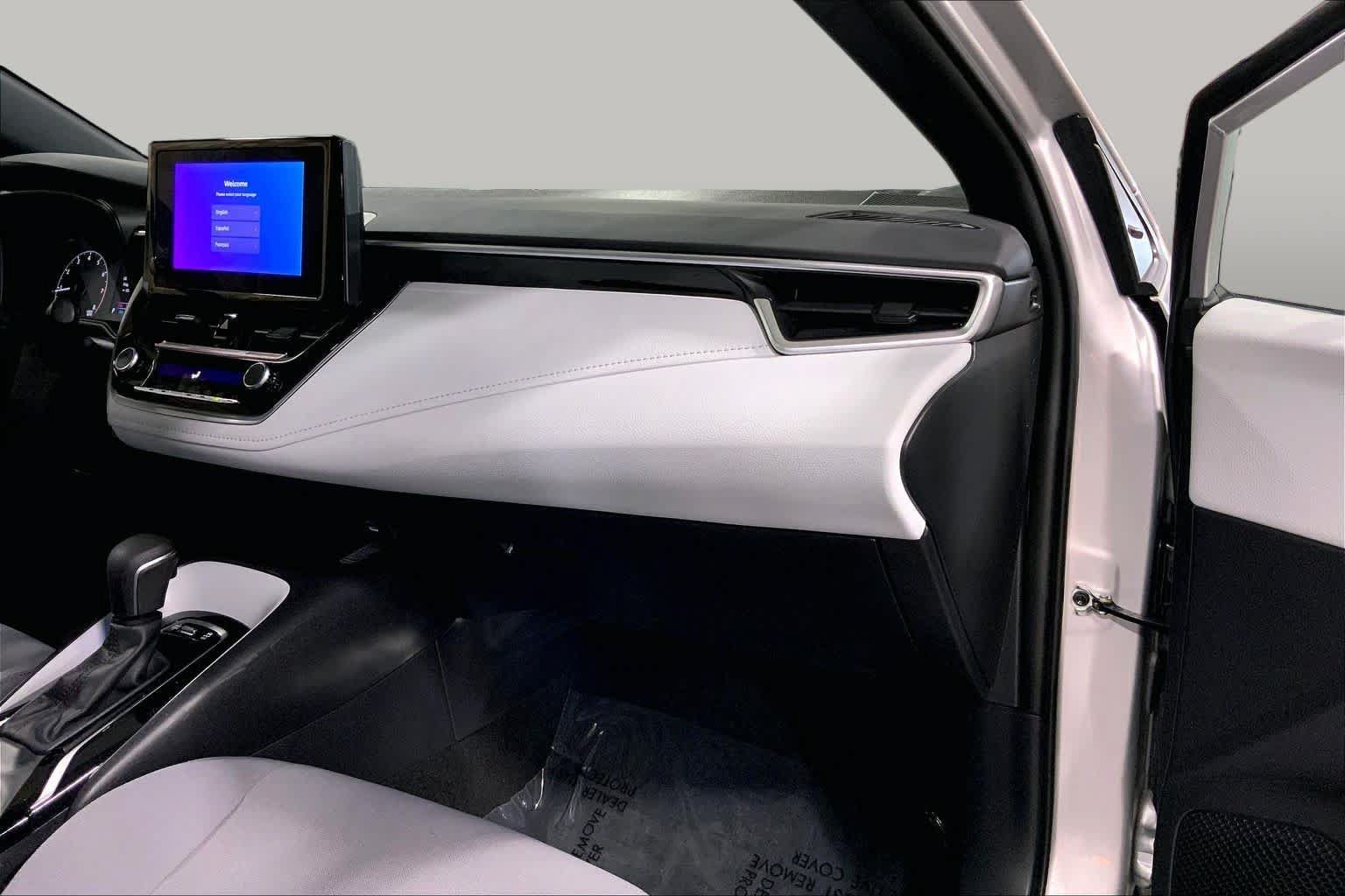 Certified 2024 Toyota Corolla SE w/ SE Premium Package FWD image 19