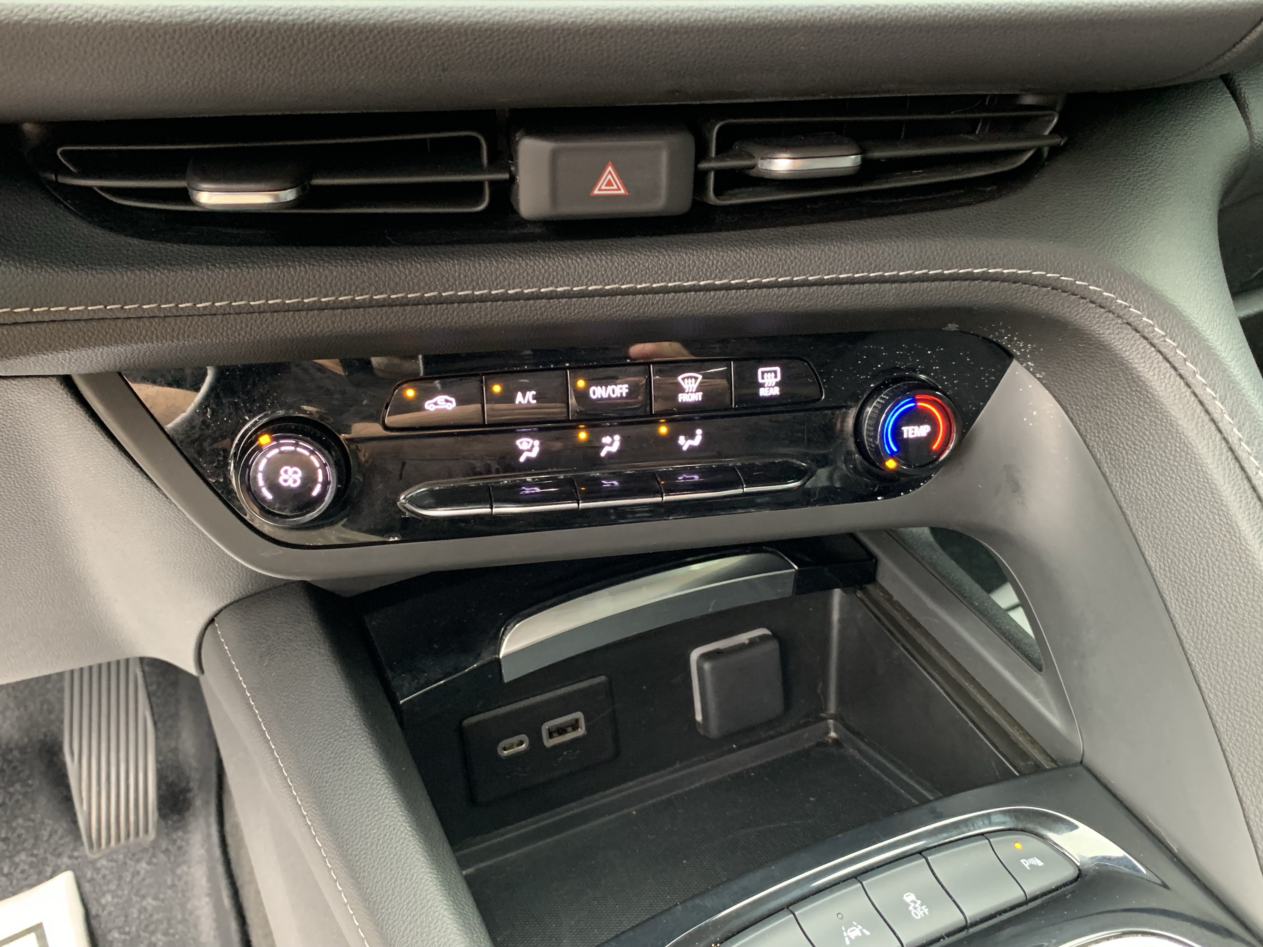 Used 2023 Buick Envision Preferred FWD image 23