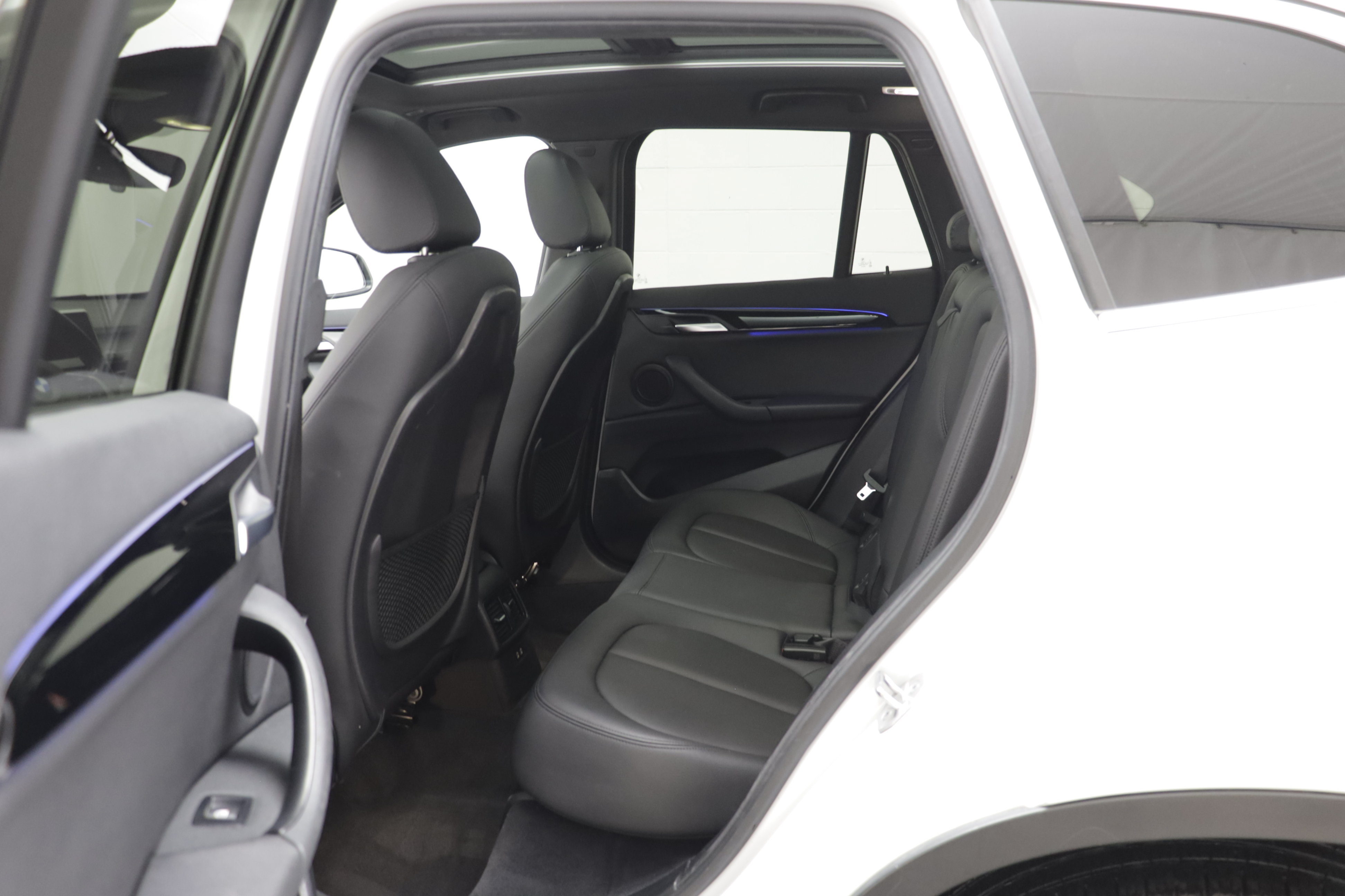 Used 2022 BMW X1 xDrive28i w/ Convenience Package AWD/4WD image 15