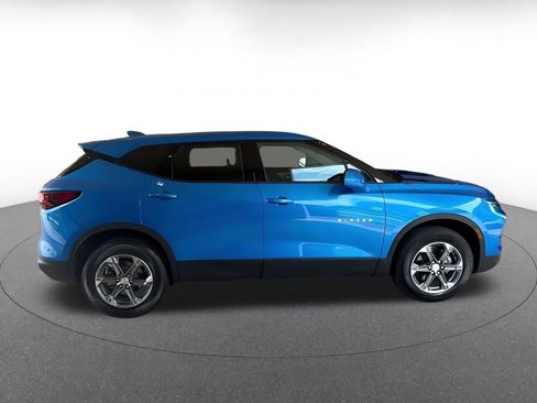 Used 2025 Chevrolet Blazer LT FWD image 16