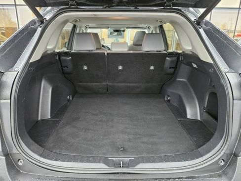 Used 2021 Toyota RAV4 XLE Premium image 11