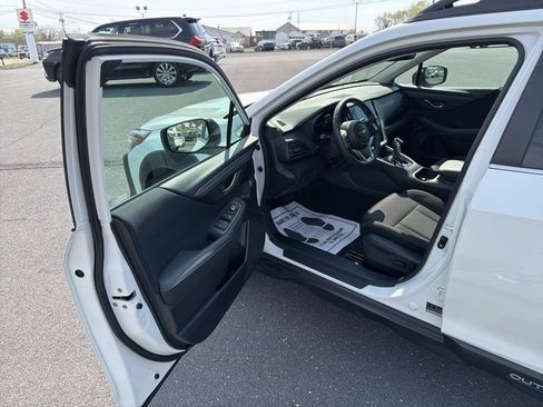 Certified 2025 Subaru Outback Premium image 14