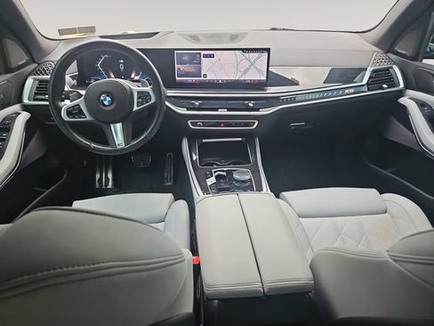 Used 2024 BMW X5 xDrive40i w/ M Sport Package AWD/4WD image 10