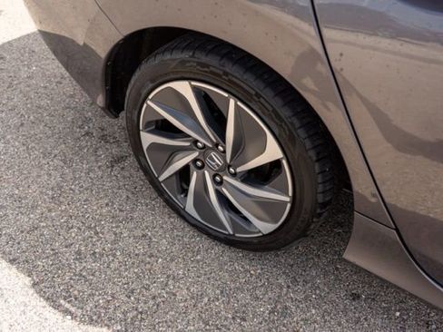 Used 2019 Honda Insight Touring image 10