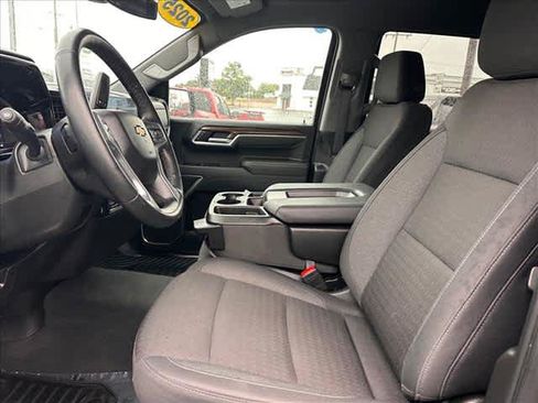 Used 2025 Chevrolet Silverado 1500 LT AWD/4WD image 17