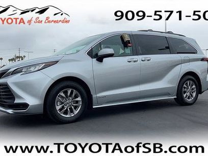 Certified 2021 Toyota Sienna LE