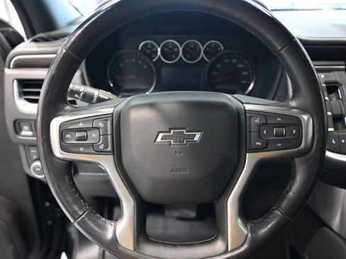 Used 2021 Chevrolet Suburban Z71 w/ Luxury Package image 22