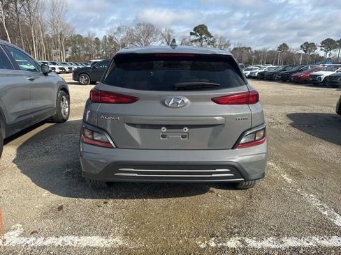 Used 2023 Hyundai Kona SE w/ Cargo Package image 9