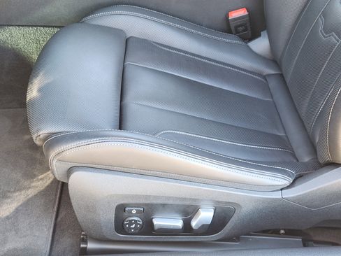 Used 2024 BMW M850i xDrive Coupe image 27