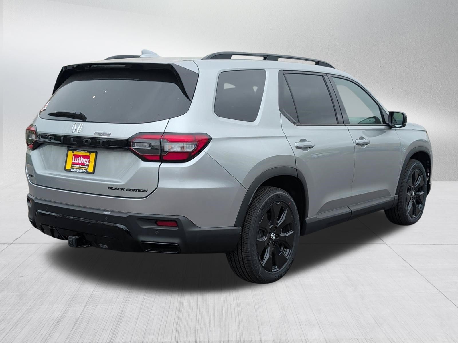 New 2026 Honda Pilot Black Edition image 7