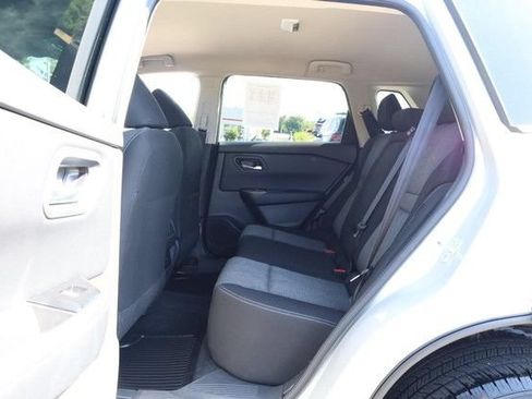 Certified 2025 Nissan Rogue SV FWD image 20