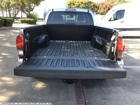 Used 2023 Toyota Tacoma SR5 RWD image 10