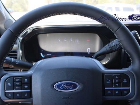 New 2026 Ford F250 Lariat w/ Black Appearance Package AWD/4WD image 18