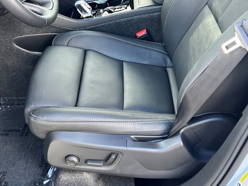 Certified 2026 Volvo XC40 B5 Plus w/ Protection Package Premier image 24