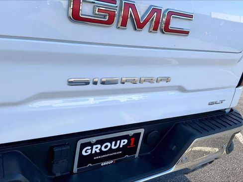 Used 2025 GMC Sierra 1500 SLT w/ SLT Premium Plus Package image 30