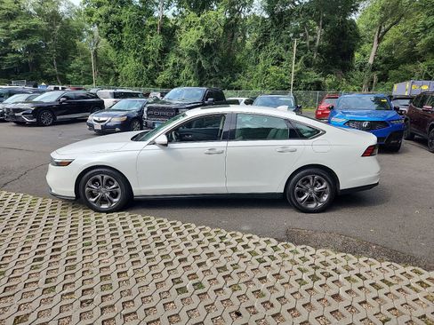 Used 2024 Honda Accord EX image 8