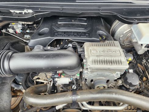 Used 2023 RAM 1500 Laramie AWD/4WD image 34