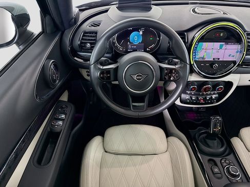 Certified 2024 MINI Cooper Clubman S FWD image 10