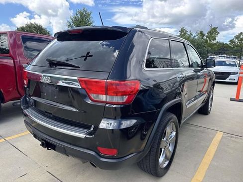 Used 2012 Jeep Grand Cherokee Overland w/ Trailer Tow Group RWD image 7