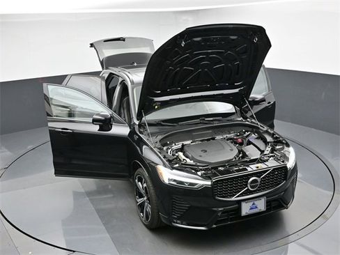 Used 2023 Volvo XC60 B6 Ultimate w/ Protection Package Premier image 50