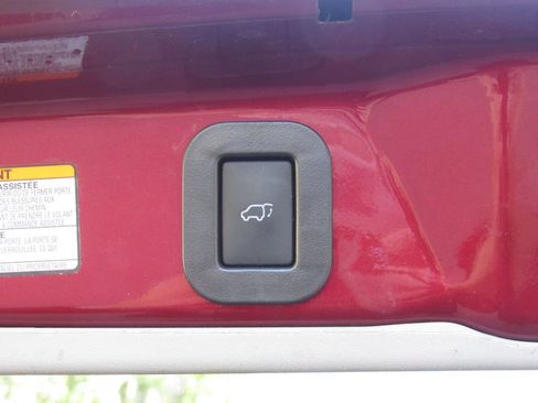 Used 2015 Toyota Sienna XLE w/ XLE Navigation Package AWD/4WD image 24