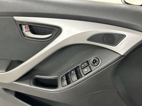 Used 2016 Hyundai Elantra Value Edition FWD image 11