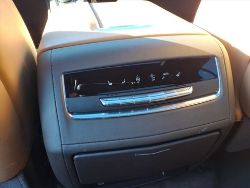 Certified 2023 Cadillac Escalade ESV Sport w/ Touring Package image 18