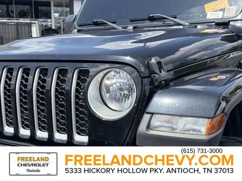 Used 2023 Jeep Gladiator Overland AWD/4WD image 7