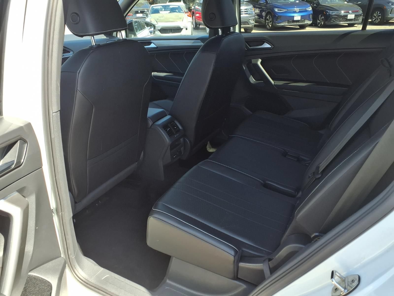 Certified 2022 Volkswagen Tiguan SE R-Line FWD image 19