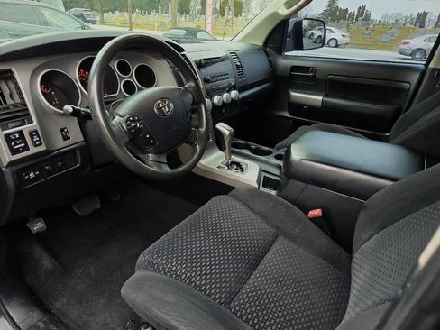 Used 2013 Toyota Tundra Grade 4x4 4dr CrewMax Cab Pick image 12