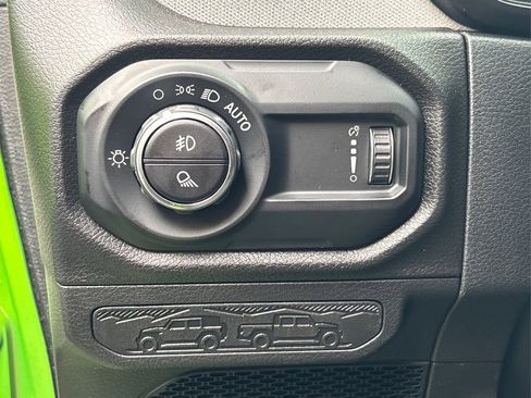 New 2025 Jeep Gladiator Sport image 38