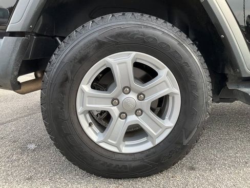 Used 2021 Jeep Wrangler Sport image 19