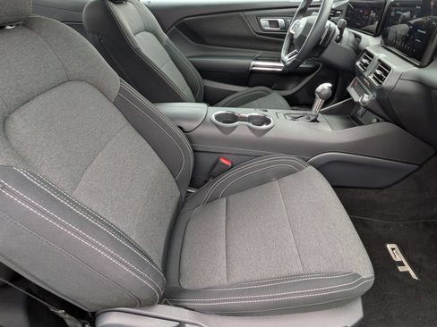 Used 2025 Ford Mustang GT RWD image 18