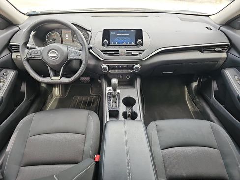 Certified 2024 Nissan Altima 2.5 S FWD image 11